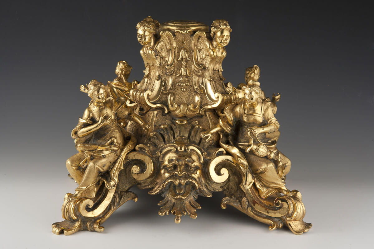 Reggicero in bronzo dorato – Longari arte Milano
